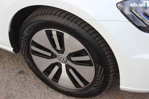 Volkswagen e-Golf 2020 - фото 17