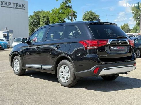 Mitsubishi Outlander 2020 - фото 6