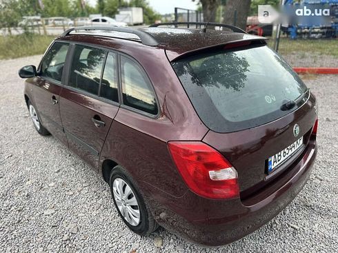 Skoda Fabia 2009 - фото 12