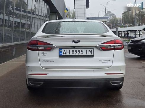 Ford Fusion 2019 - фото 6