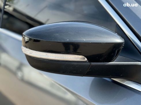 Volkswagen Passat 2015 серый - фото 12