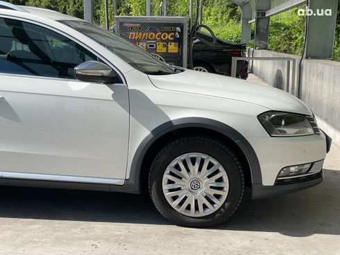 Volkswagen passat alltrack 2013 белый - фото 9