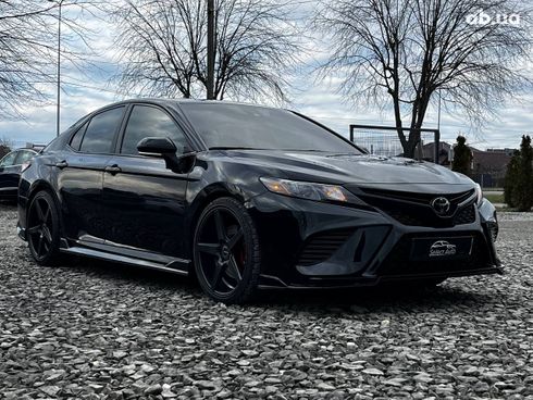 Toyota Camry 2022 - фото 2