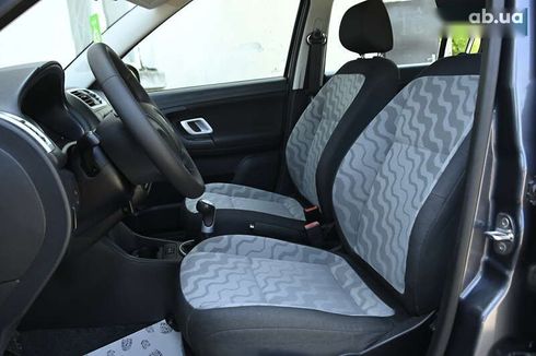Skoda Fabia 2009 - фото 15