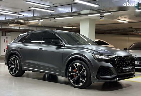 Audi RS Q8 2021 - фото 17