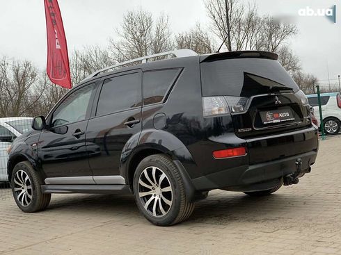 Mitsubishi Outlander XL 2009 - фото 17