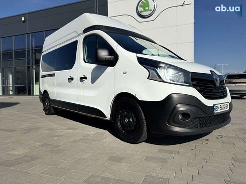 Renault Trafic 2016 - фото 15