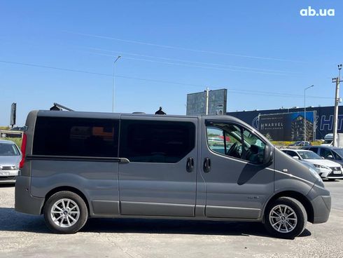 Renault Trafic 2014 серый - фото 11