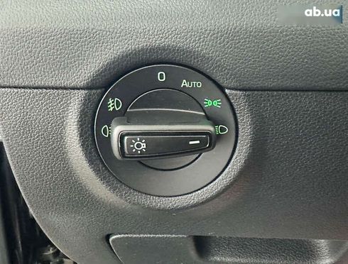 Skoda Octavia 2019 - фото 16