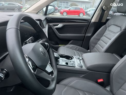 Volkswagen Touareg 2022 - фото 7