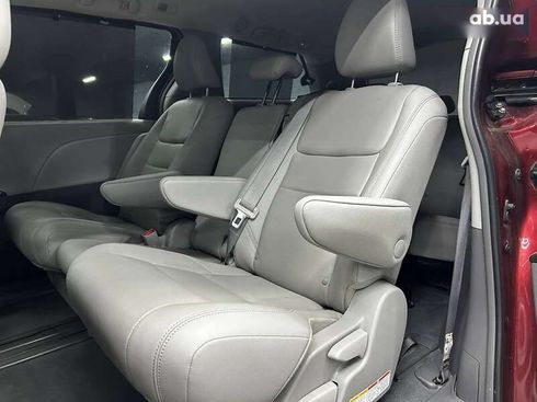 Toyota Sienna 2018 - фото 12