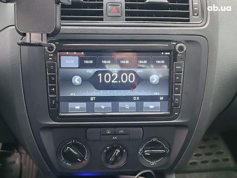 Volkswagen Jetta 2015 белый - фото 24