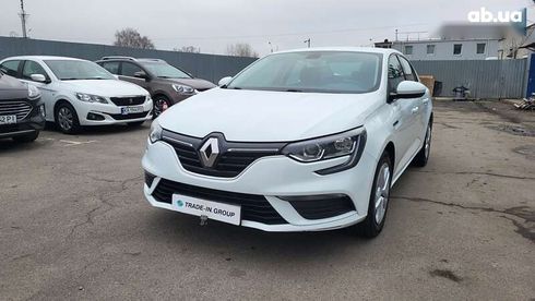 Renault Megane 2020 - фото 11