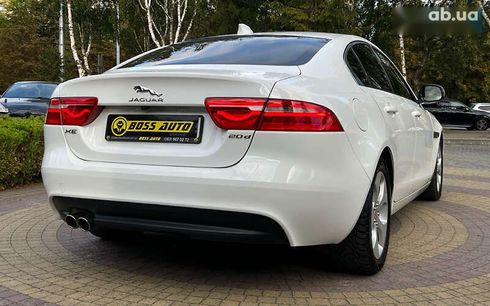 Jaguar XE 2016 - фото 7