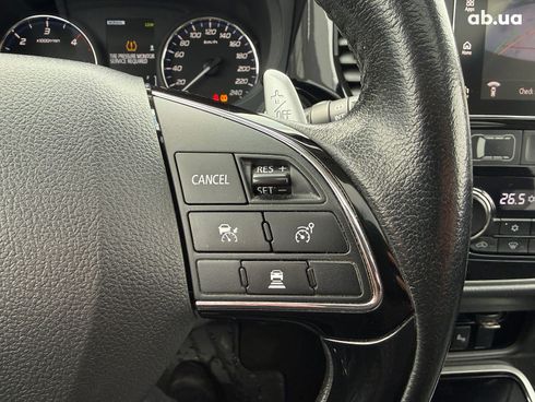 Mitsubishi Outlander 2016 белый - фото 24