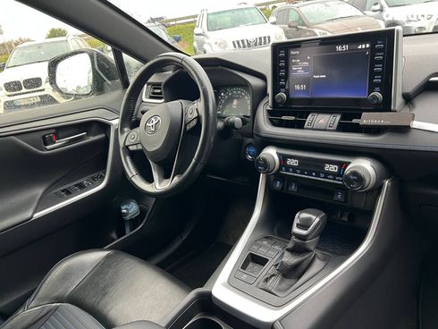 Toyota RAV4 2019 серый - фото 41
