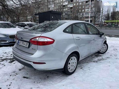 Ford Fiesta 2016 - фото 3