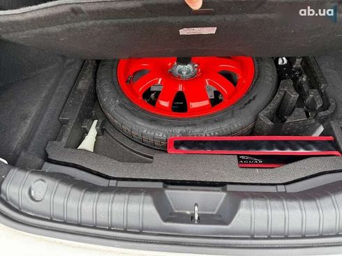 Jaguar XF 2017 - фото 13