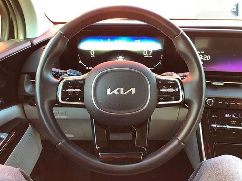 Kia Carnival 2021 - фото 17