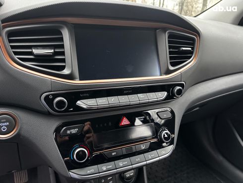 Hyundai Ioniq 2019 синий - фото 22