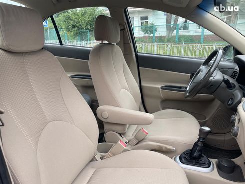 Hyundai Accent 2007 бежевый - фото 24