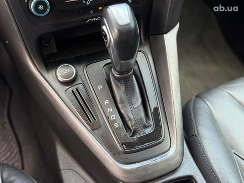 Ford Focus 2016 красный - фото 84