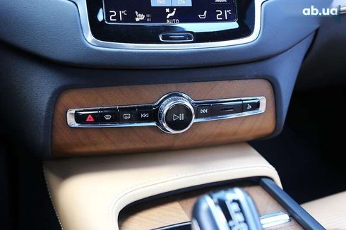 Volvo XC90 2017 - фото 24