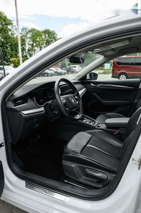 Skoda Octavia 2021 - фото 23
