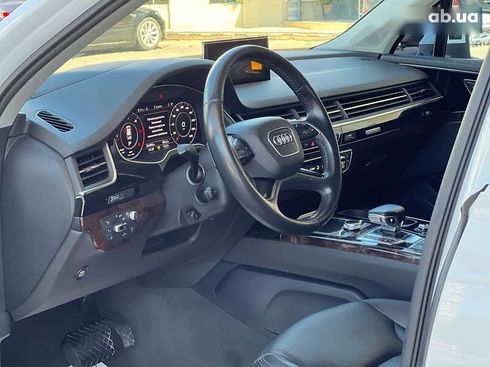 Audi Q7 2016 - фото 17