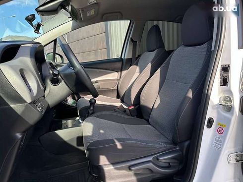 Toyota Yaris 2018 - фото 23