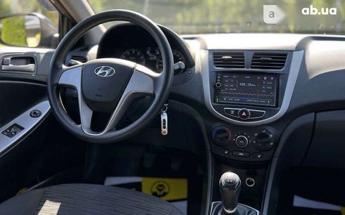 Hyundai Accent 2016 - фото 12