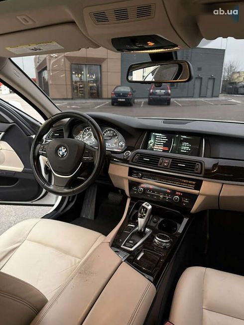 BMW 5 серия 2014 - фото 19