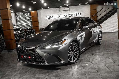 Lexus ES 2019 - фото 16