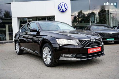 Skoda Superb 2018 - фото 3