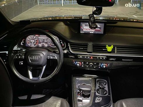 Audi Q7 2017 - фото 20