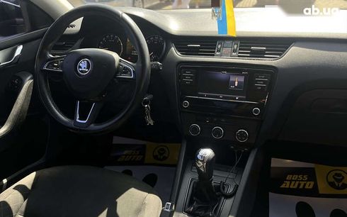 Skoda Octavia 2017 - фото 23