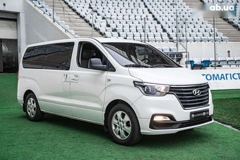 Hyundai Grand Starex 2019 - фото 12