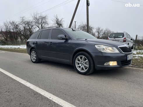 Skoda Octavia 2012 серебристый - фото 3