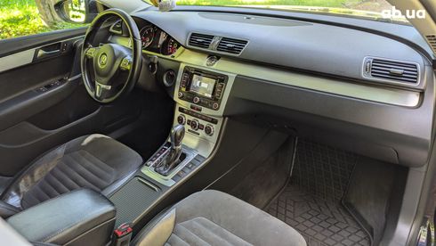 Volkswagen Passat 2012 черный - фото 7