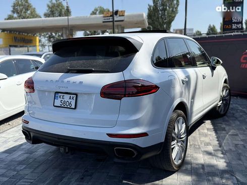 Porsche Cayenne 2016 - фото 10