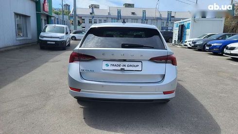 Skoda Octavia 2021 - фото 30
