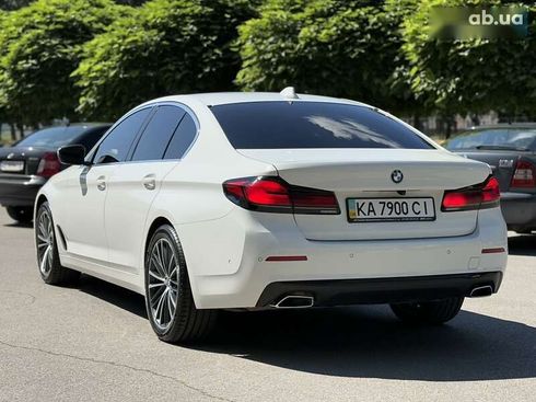 BMW 5 серия 2020 - фото 17