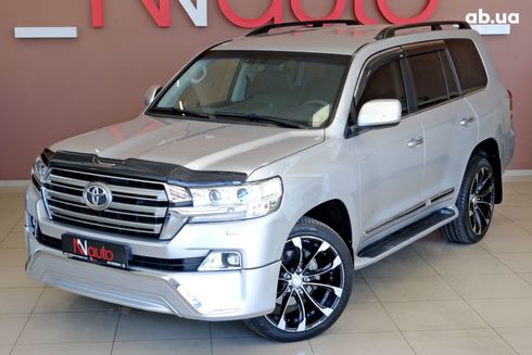 Toyota Land Cruiser 2018 серый - фото 2