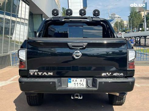 Nissan Titan 2018 - фото 9