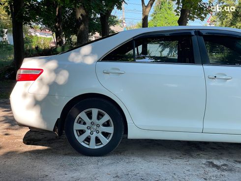 Toyota Camry 2008 белый - фото 7