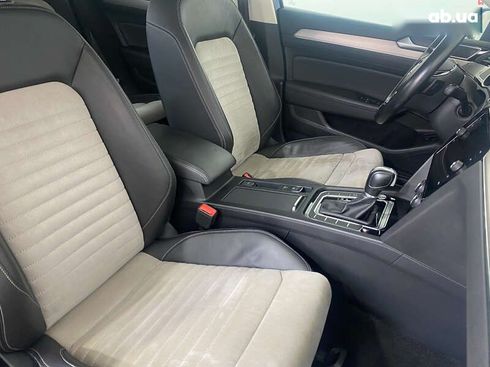 Volkswagen Passat 2019 - фото 17