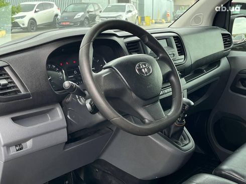 Toyota ProAce 2020 серый - фото 13