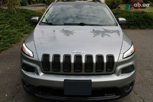 Jeep Cherokee 2016 серебристый - фото 2