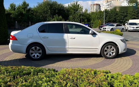 Skoda Superb 2012 - фото 8