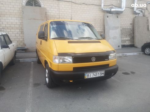 Volkswagen Transporter 2001 желтый - фото 4